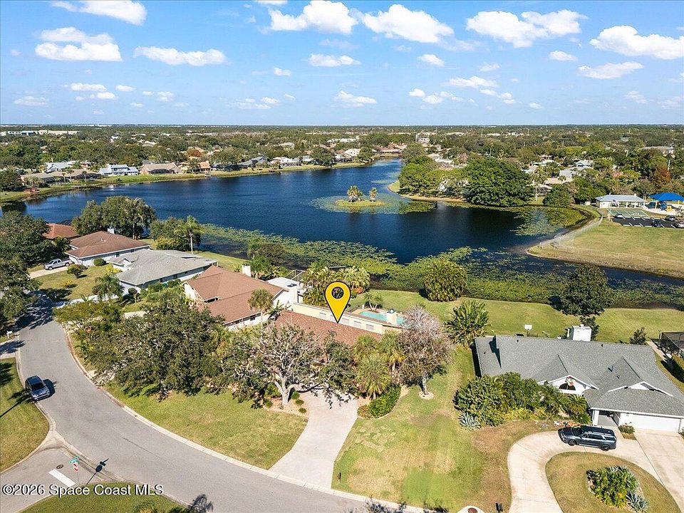 1st image of 569 Crystal Lake Dr