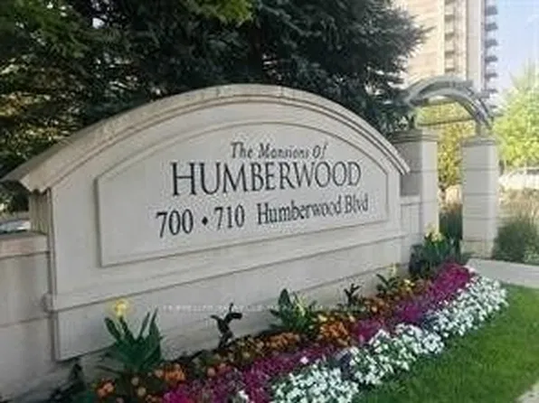 700 Humberwood Blvd, Toronto, ON