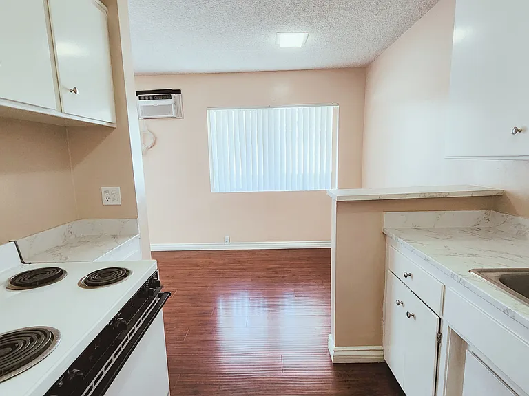 1815 Fremont Ave — Photo 7