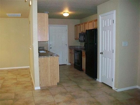 5th image of 4204 Donna Ct