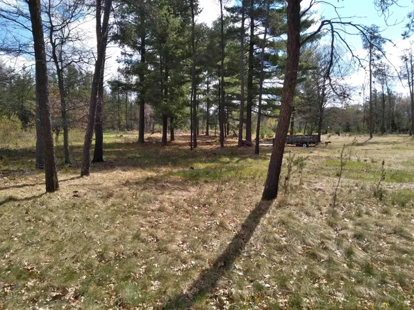 396-398 Leeds Ct, Nekoosa, WI 54457