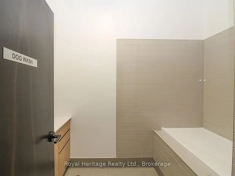 195 Hunter St E #602 — Photo 24