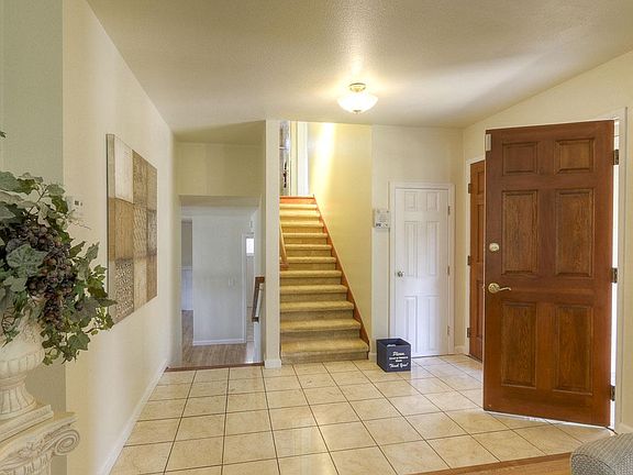 4th image of 1715 Seville Way