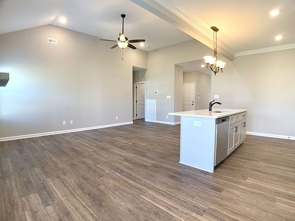 5th image of 421 Ayden Ln