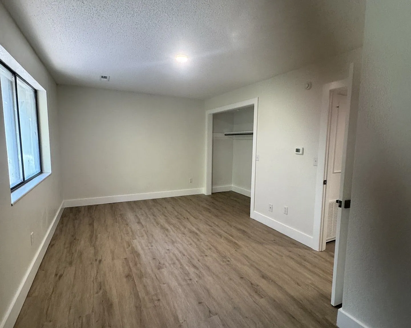 2 bed, 1.5 bath, $1,250 — Photo 4