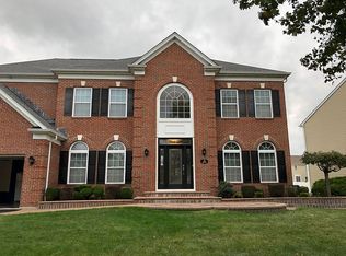22 Pinehurst Dr, Mount Sinai, NY 11766