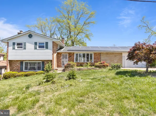 5200 Martin Dr, Oxon Hill, MD 20745