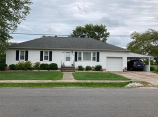 200 S Oak St, Hoffman, IL