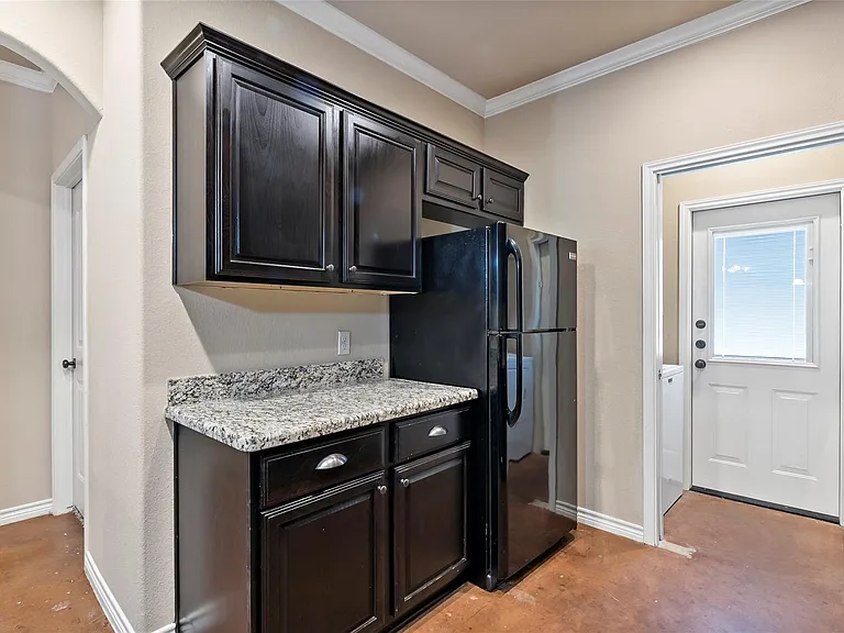 113 Armored Ave — Photo 10