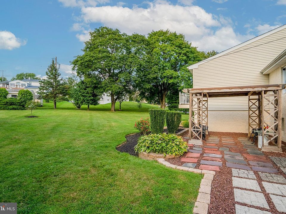 145 Stratford Dr, Churchville, PA 18966 Zillow