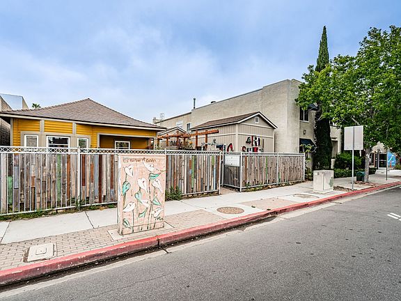 3rd image of 4483 Park Blvd #89