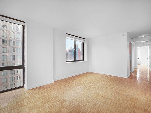 3rd image of 420 W 42nd St APT 31B