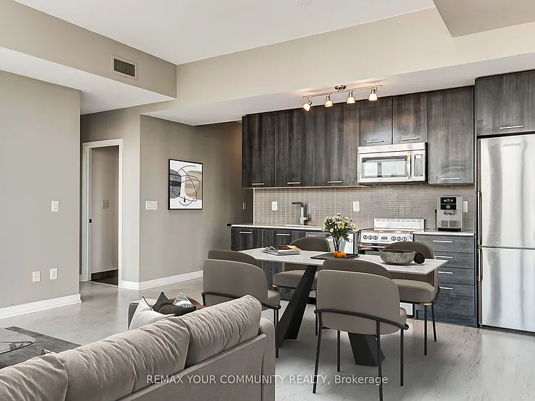 105 George St #Penthouse 8 — Photo 2