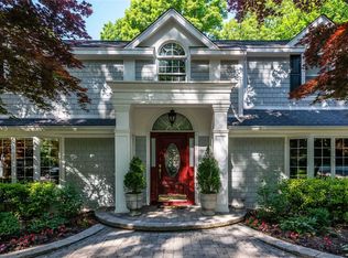 2031 Ridge Rd, Syosset, NY 11791