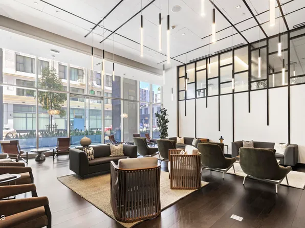 400 S Broadway Ave APT 911, Los Angeles, CA 90013