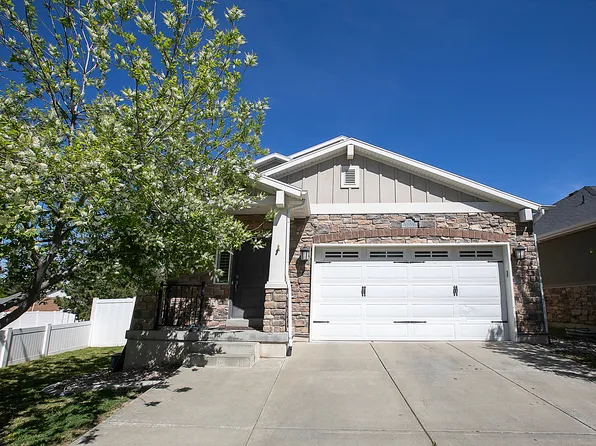 1203 E Roma Dr, Fruit Heights, UT 84037