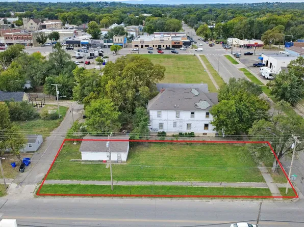 137 E 10th St, Junction City, KS 66441