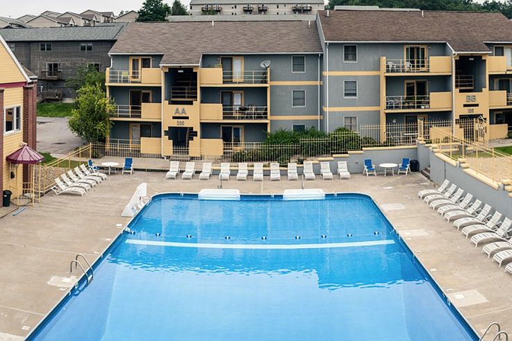 2nd image of 90 Chateau Royale Ct