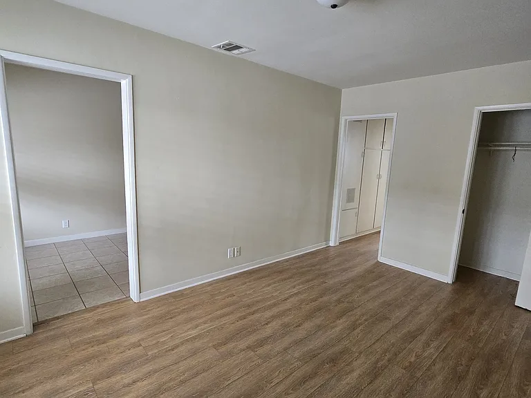 100 S Grand Oaks Ave #3A — Photo 16