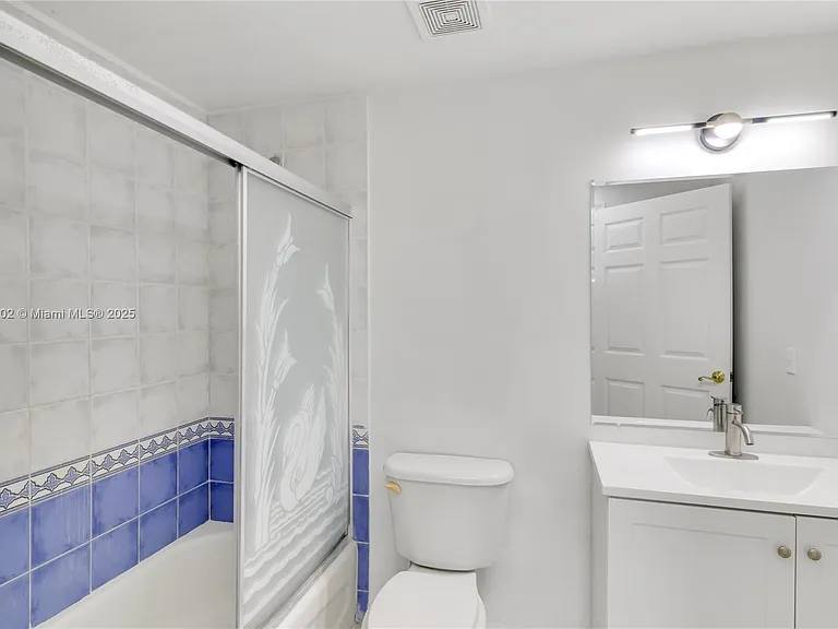 3500 Coral Way #1207 — Photo 10