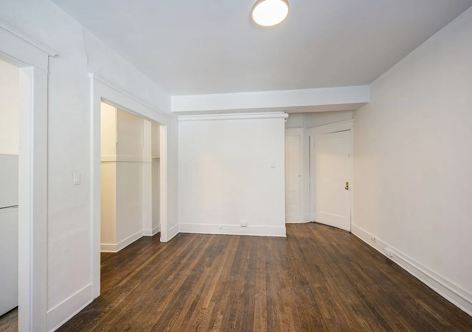 Virginian Apartments — Photo 3
