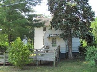 511 Ash St, Carleton, MI 48117