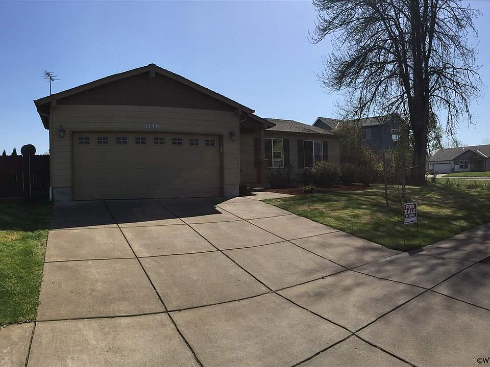 2nd image of 3146 NE Nehalem Ave