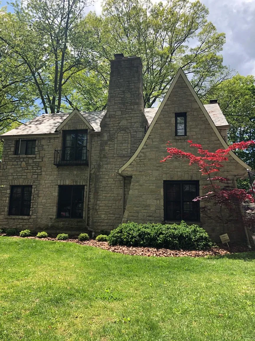 2661 Berwyn Rd photo 1