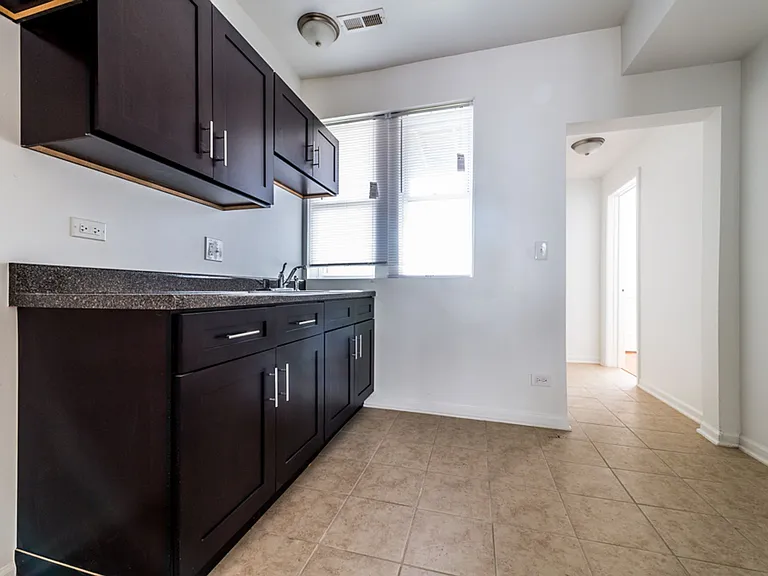 7406 s Perry Ave — Photo 12