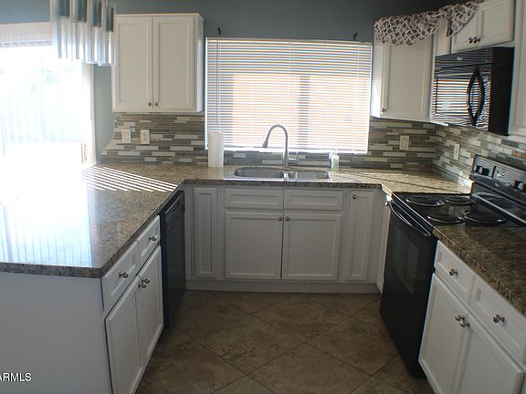 3rd image of 6104 N 72nd Dr