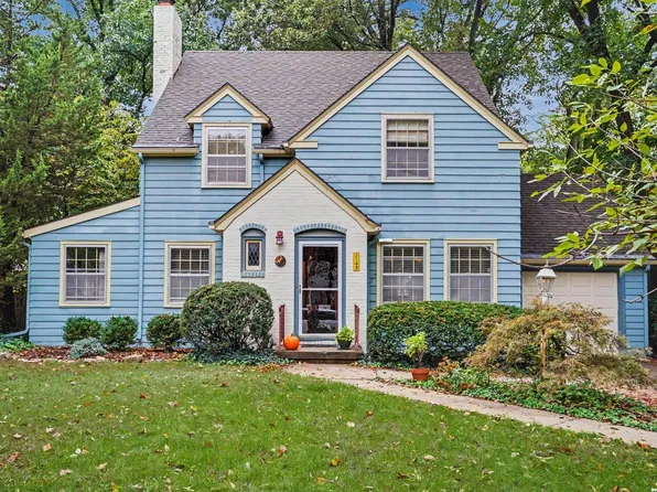 1145 Emery Rd, Lawrence, KS 66044
