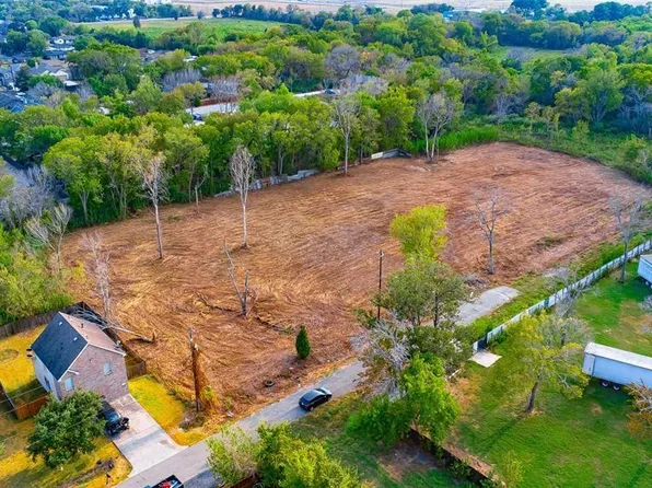 8888 Freeland St, Houston, TX 77075