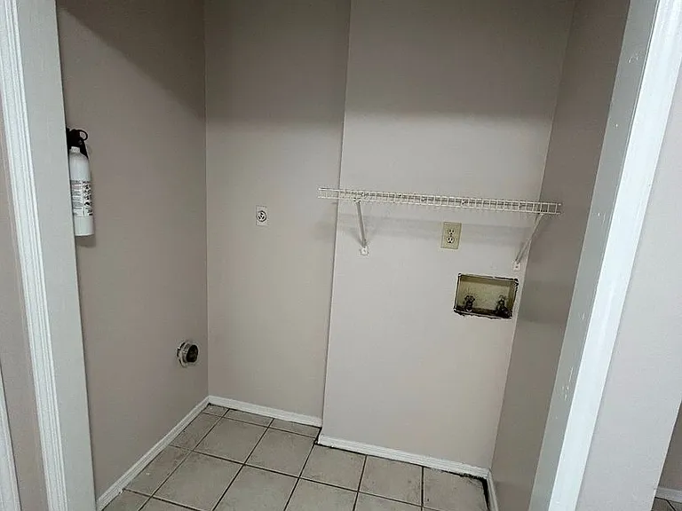 156 Bennett Cir — Photo 7