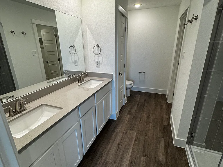1154 Lexington Dr — Photo 13