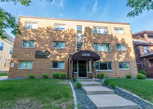 2315 Colfax Ave S — Photo 1