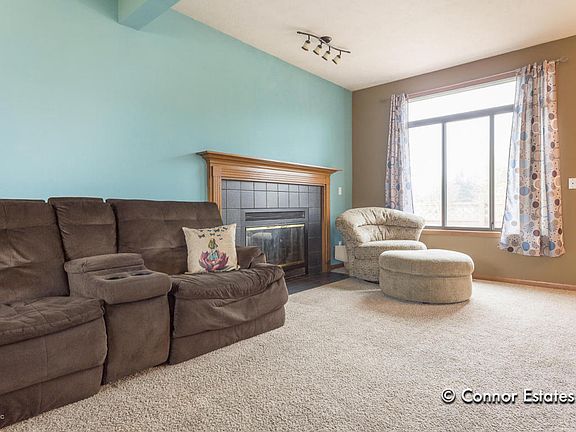 3rd image of 2156 Summer Brook Dr SE