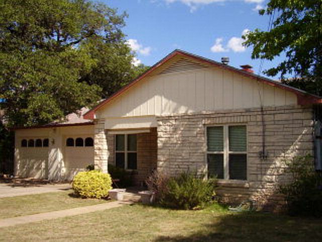 1st image of 321 Mimosa St