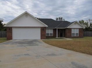 109 W Dora Ln, Poteau, OK 74953