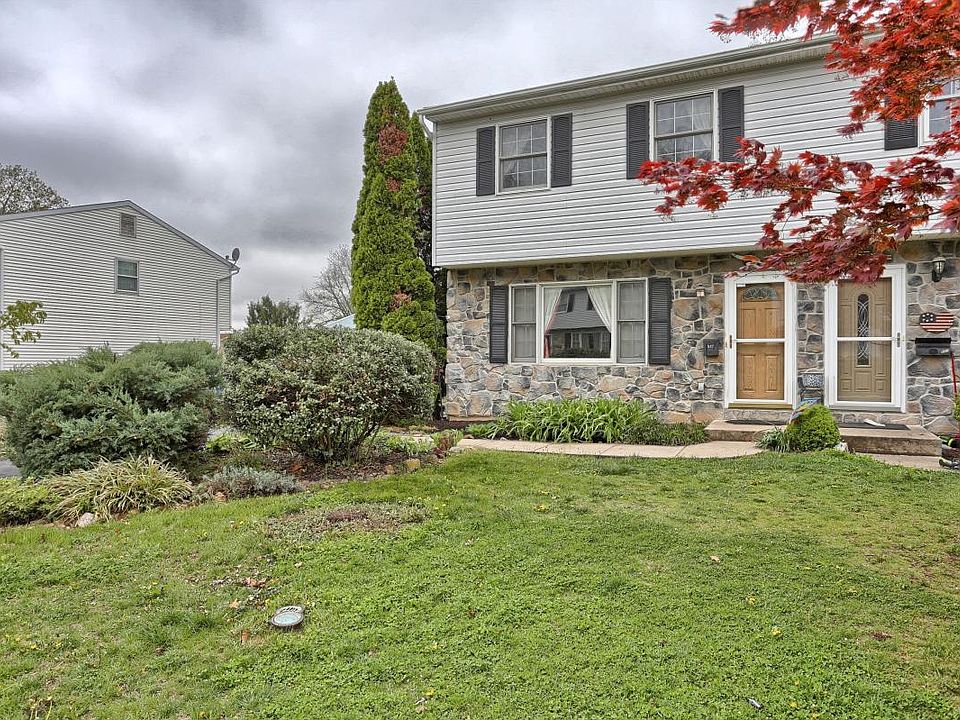 1st image of 527 E Linden St