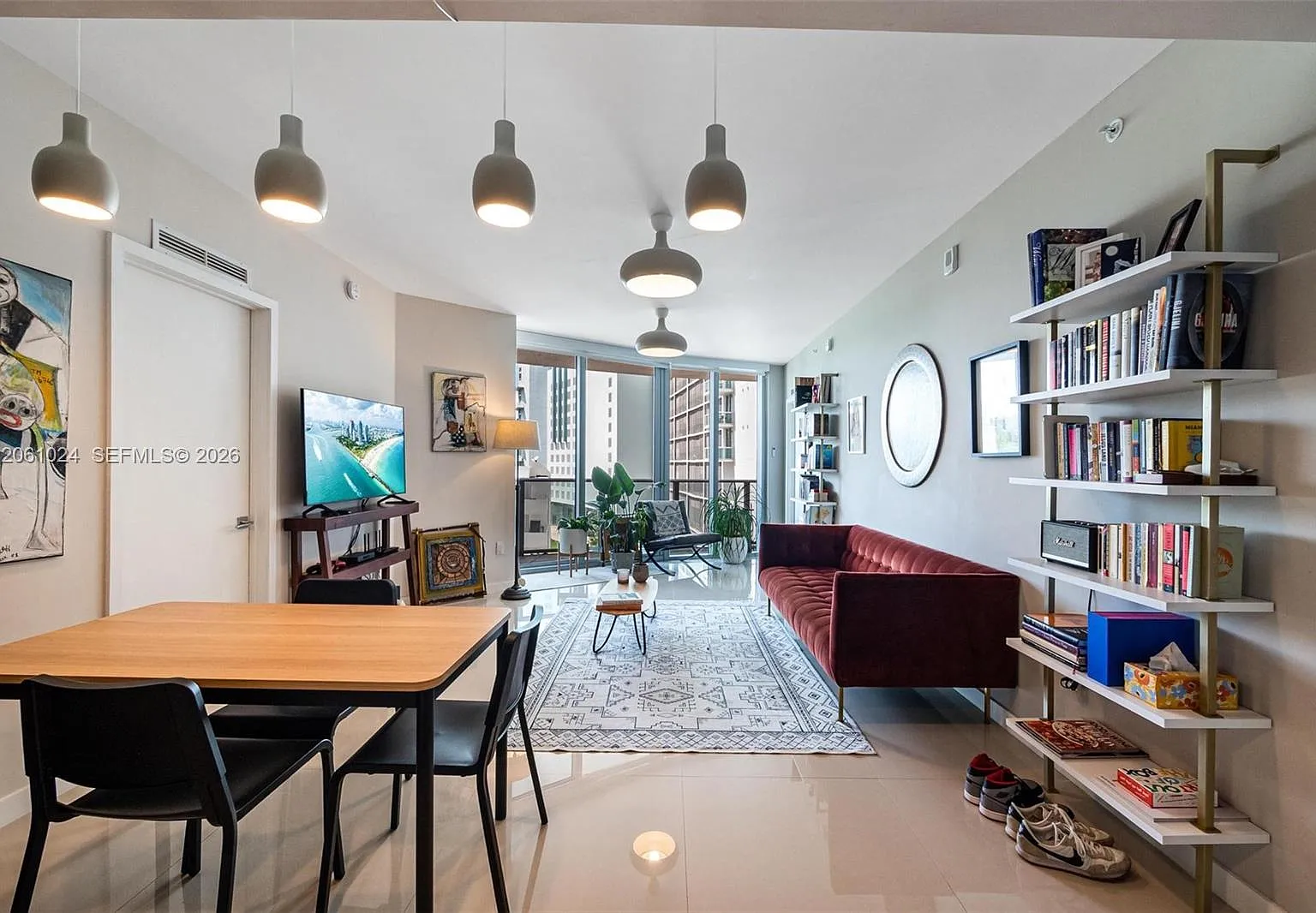 Aria On The Bay Condo — Photo 2
