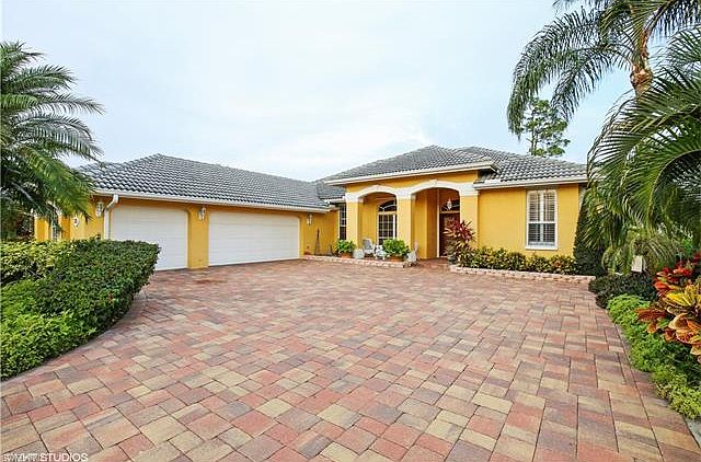 1st image of 336 Lambton Ln
