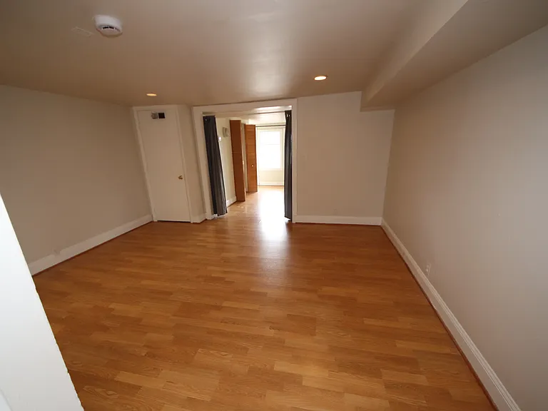 1005 W 36th St #2 — Photo 5