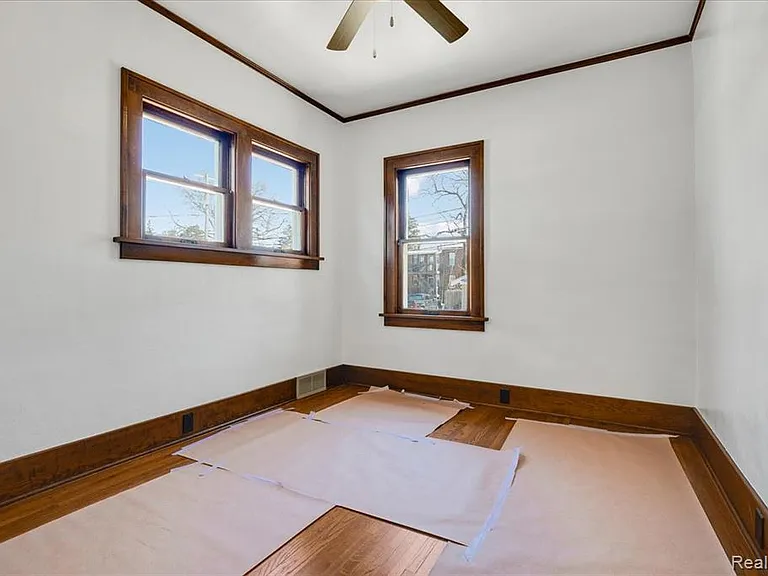 522 N Washington Ave — Photo 8