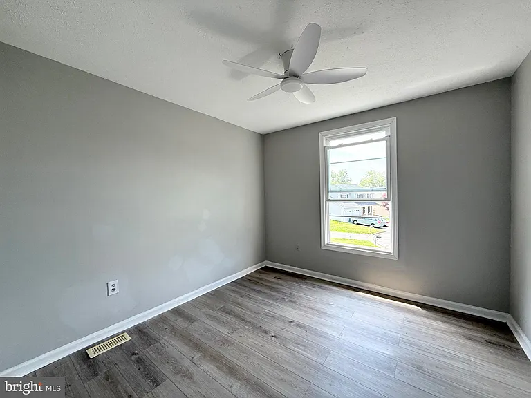2 Cinnabar Ct — Photo 15