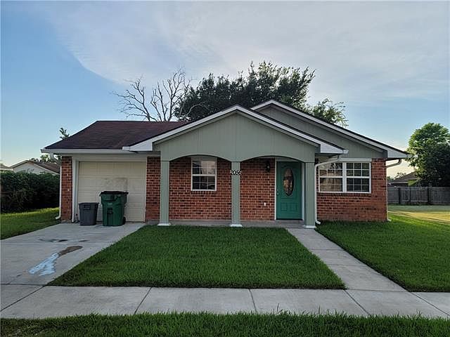 1st image of 2056 Carver Dr