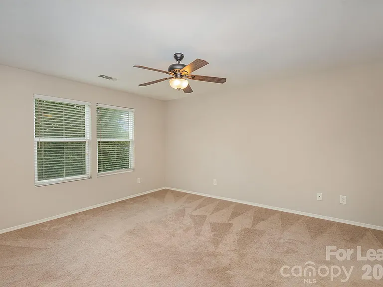 6442 Ridgeview Commons Dr — Photo 12