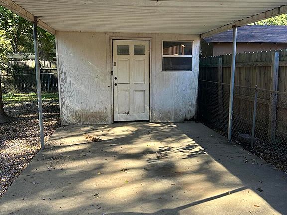 4th image of 602 Cherokee Rd