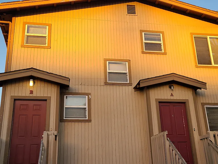 3240 Belmont Ave #B — Photo 1
