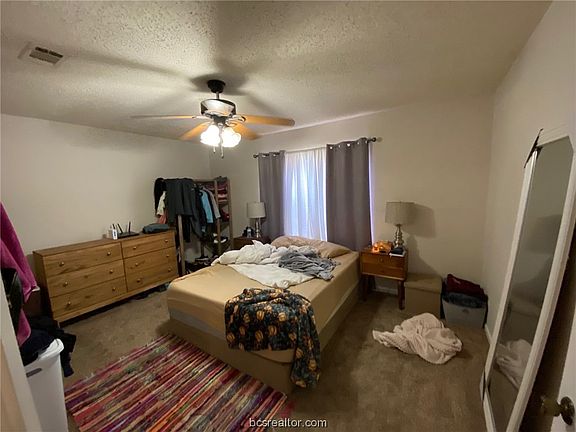5th image of 411 Manuel Dr APT B