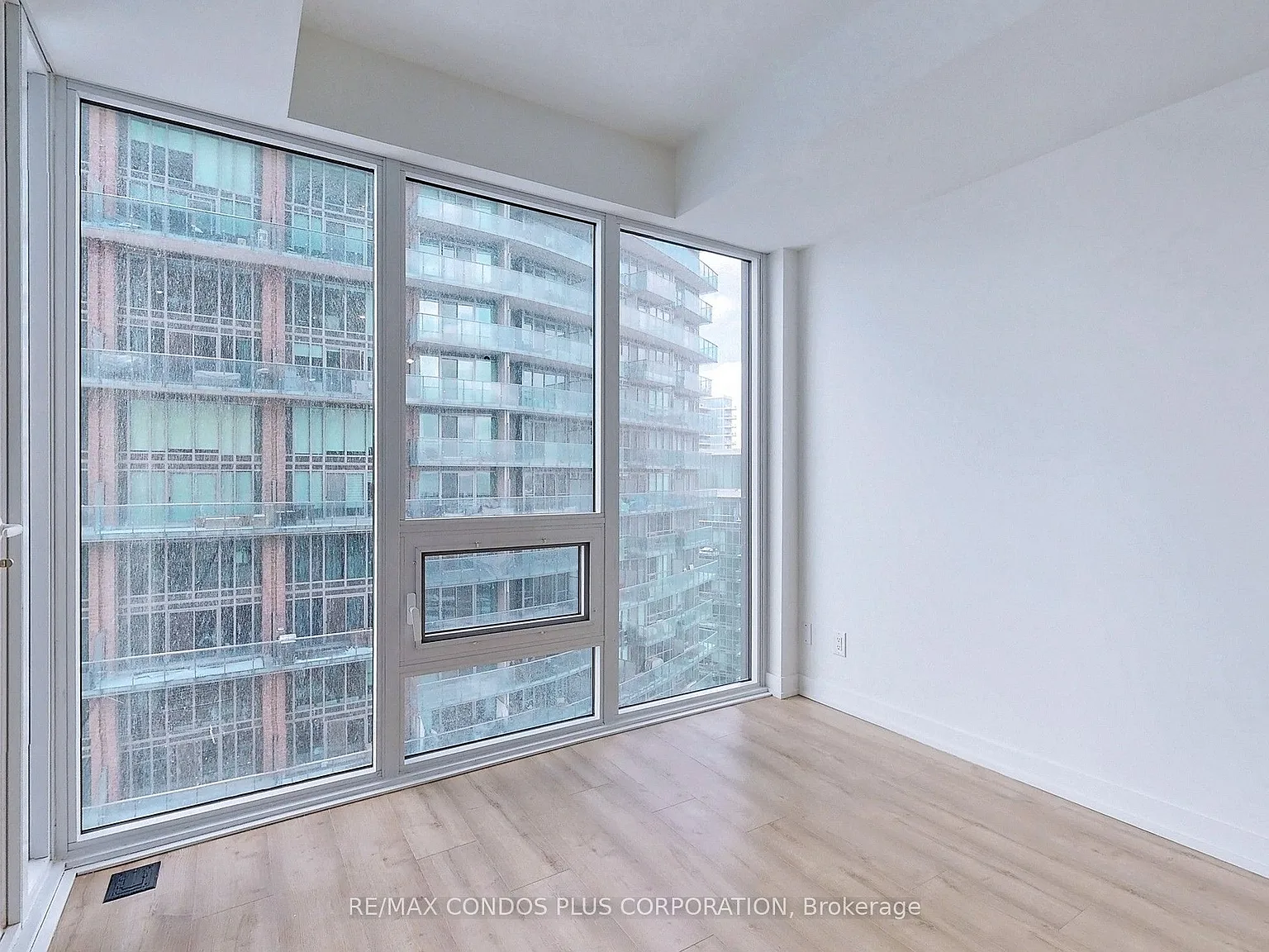 Liberty Market Tower — Photo 3